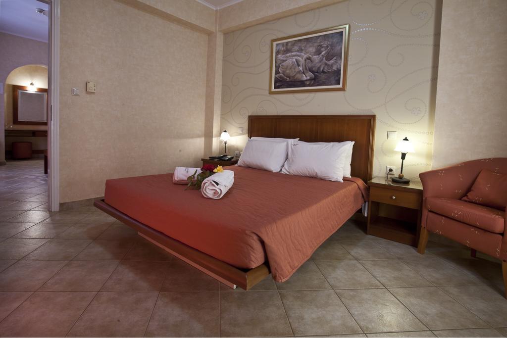 Hotel Cristina Maris Loutráki Exteriör bild