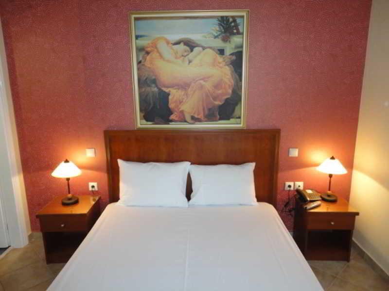 Hotel Cristina Maris Loutráki Exteriör bild